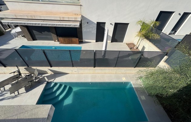 Resale - Villa - San Fulgencio