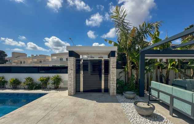 Resale - Villa - Orihuela Costa - Villamartín