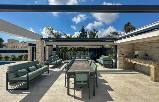 Resale - Villa - Orihuela Costa - Villamartín