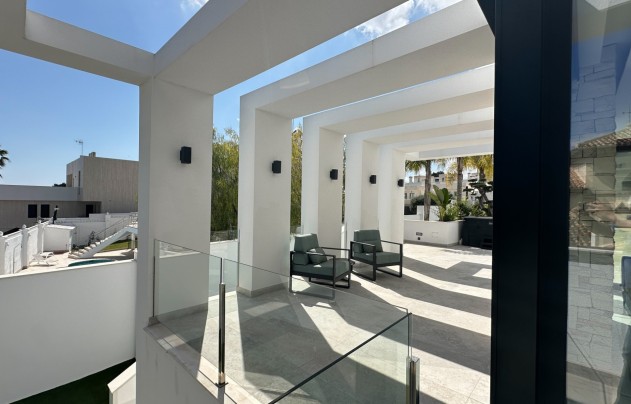 Resale - Villa - Orihuela Costa - Villamartín