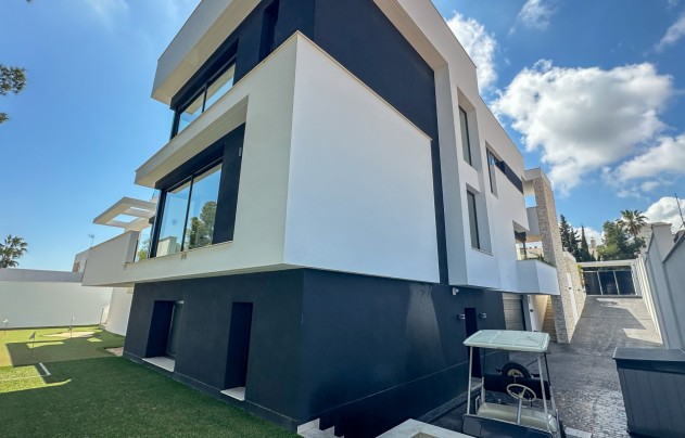 Resale - Villa - Orihuela Costa - Villamartín