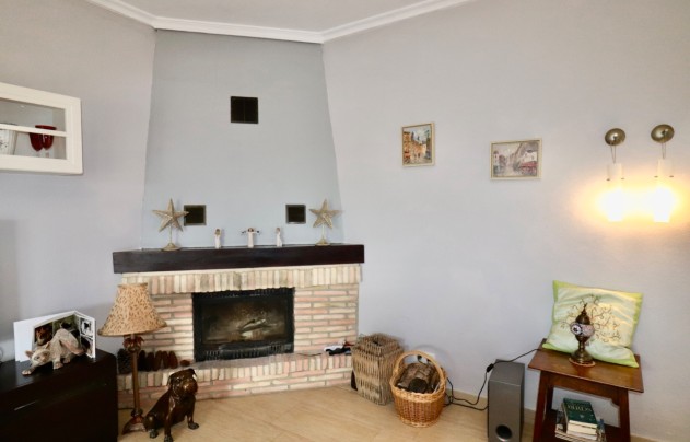 Resale - Villa - Albatera