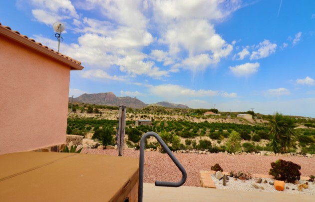 Resale - Villa - Albatera