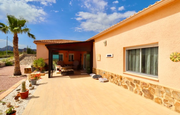 Resale - Villa - Albatera