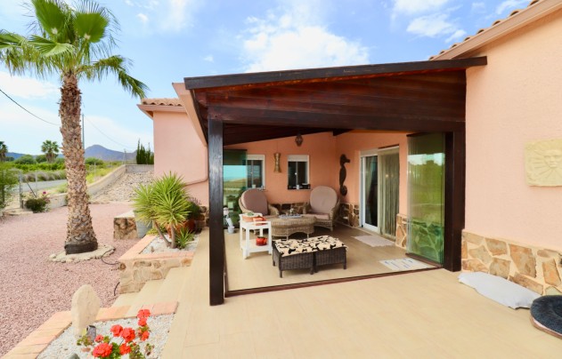 Resale - Villa - Albatera