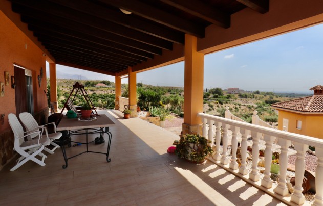 Resale - Villa - Albatera