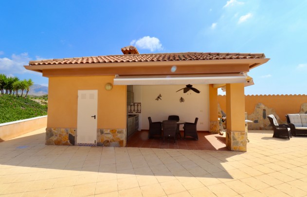 Resale - Villa - Albatera