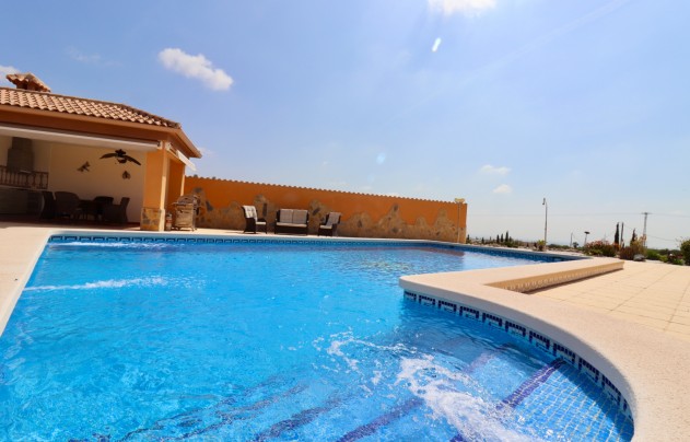 Resale - Villa - Albatera