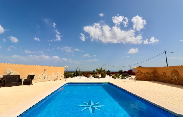 Resale - Villa - Albatera