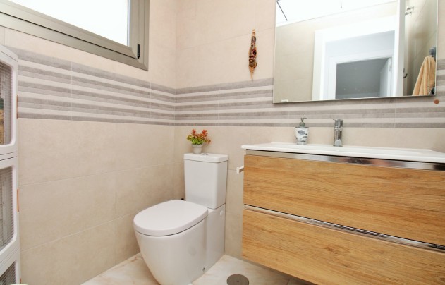 Resale - Villa - Villamartín