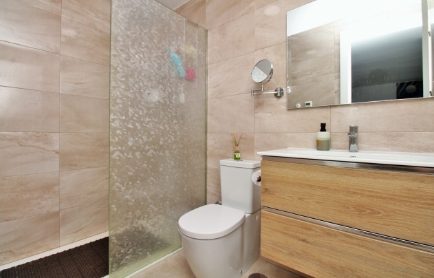 Resale - Villa - Villamartín