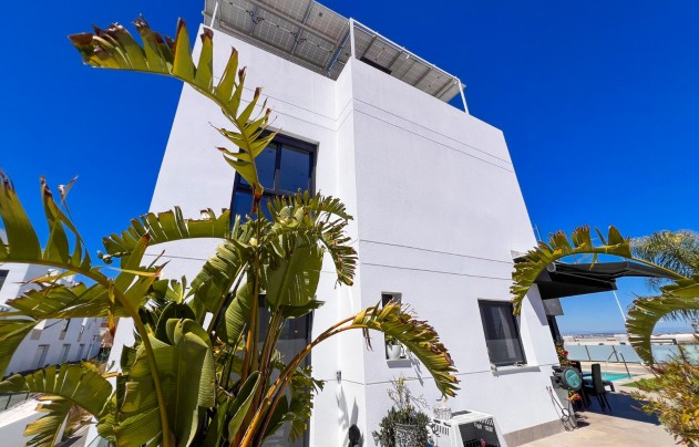Herverkoop - Villa - Torrevieja - Los Balcones