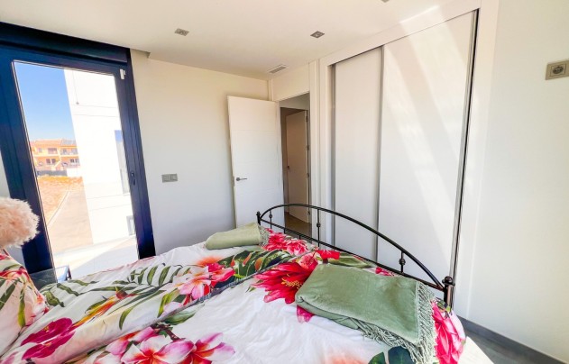 Herverkoop - Villa - Torrevieja - Los Balcones