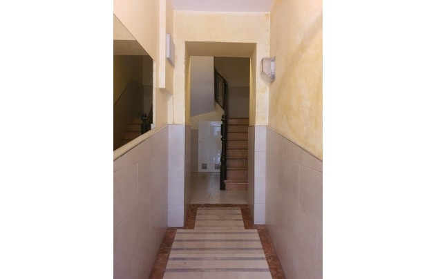 Herverkoop - Commercial - Alicante - Casco antiguo