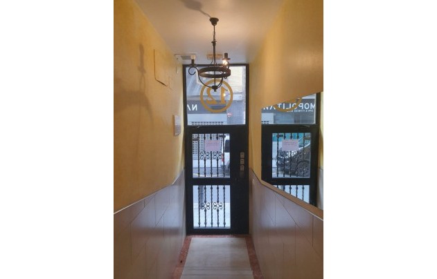 Herverkoop - Commercial - Alicante - Casco antiguo