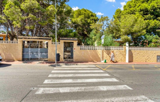 Revente - Villa - Torrevieja - Los Balcones