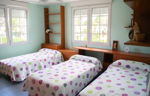 Resale - Villa - Orihuela Costa - MUY CERCA DE LA PLAYA