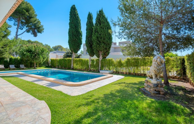 Herverkoop - Villa - Orihuela Costa - Dehesa de campoamor