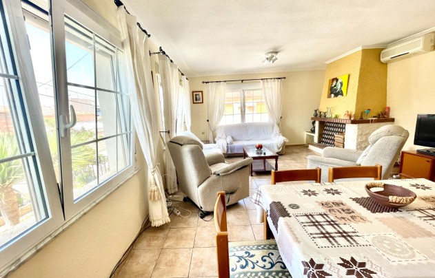 Resale - Villa - Benijofar - Pueblo