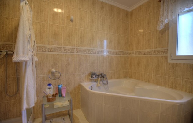 Resale - Villa - Benissa - Baladrar