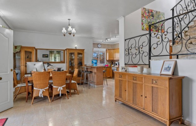 Reventa - Villa - Catral