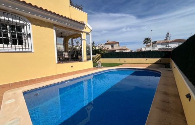 Revente - Villa - Orihuela Costa - Los Dolses