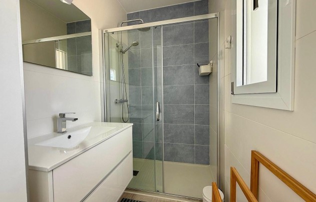 Resale - Villa - Salinas