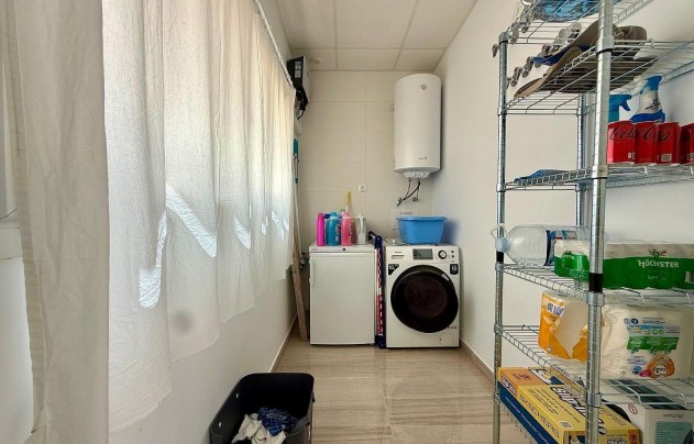 Resale - Villa - Salinas
