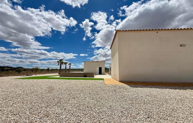 Resale - Villa - Salinas