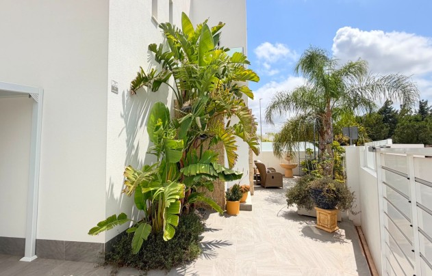 Reventa - Villa - Los Montesinos - La Herrada