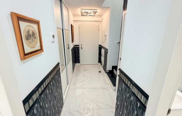 Reventa - Villa - Los Montesinos - La Herrada