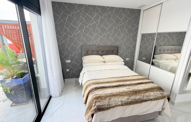 Reventa - Villa - Los Montesinos - La Herrada