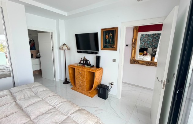 Reventa - Villa - Los Montesinos - La Herrada