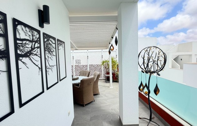 Reventa - Villa - Los Montesinos - La Herrada
