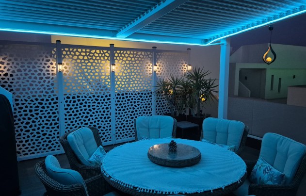 Reventa - Villa - Los Montesinos - La Herrada