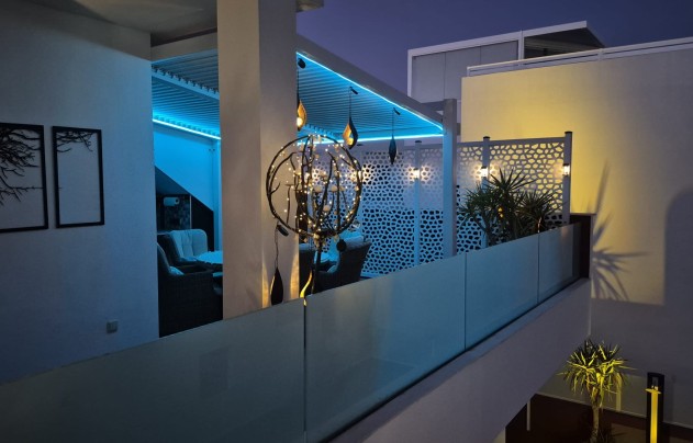 Reventa - Villa - Los Montesinos - La Herrada