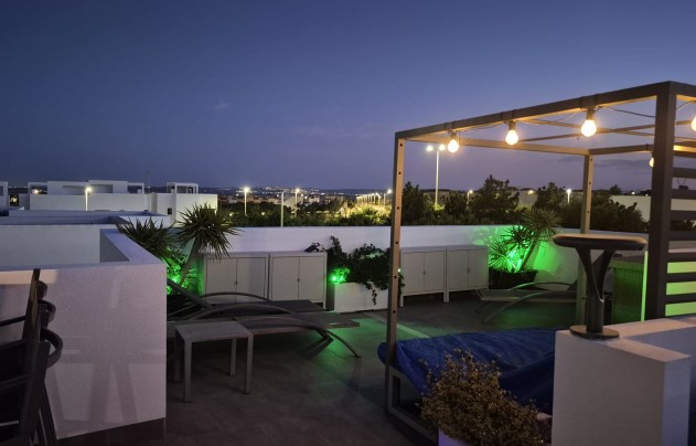 Reventa - Villa - Los Montesinos - La Herrada