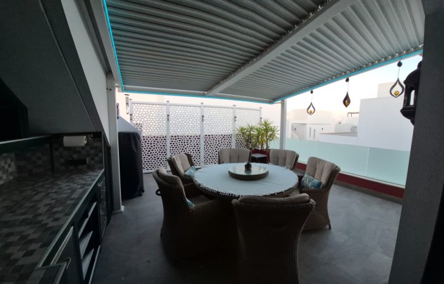 Reventa - Villa - Los Montesinos - La Herrada
