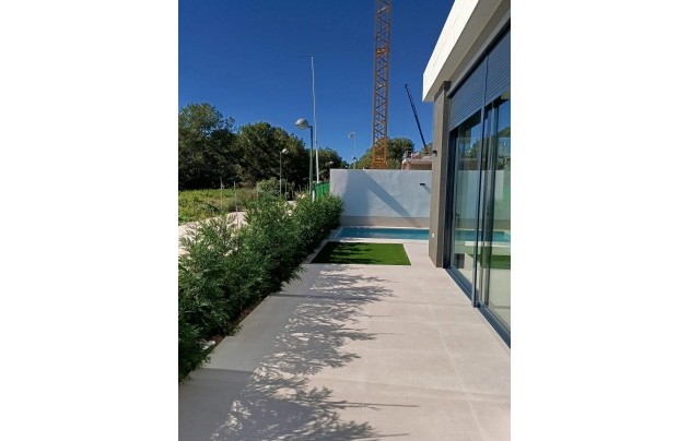 Obra nueva - Villa - Pilar de la Horadada - Roda Golf