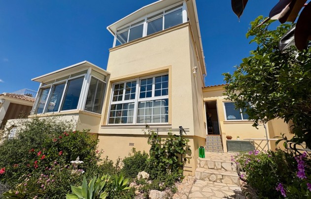 Resale - Villa - Orihuela Costa - Villamartín
