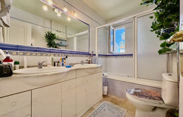 Resale - Villa - Orihuela Costa - Villamartín