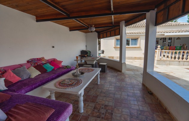Resale - Villa - Las Heredades - Heredades