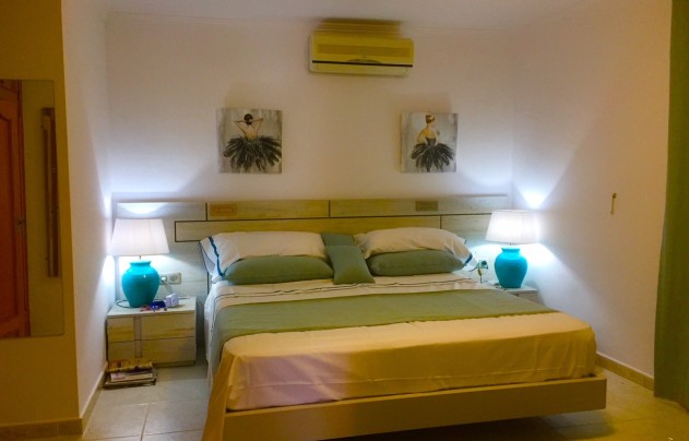 Resale - Villa - Jávea - Cansalades