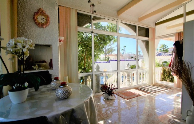 Resale - Villa - Orihuela Costa - Villamartín