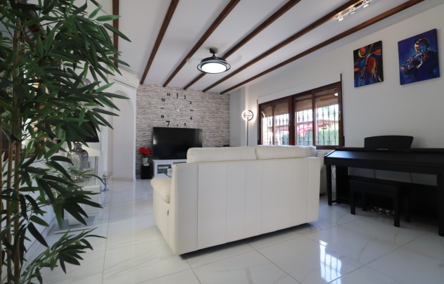 Resale - Villa - Formentera del Segura - Fincas de La Vega