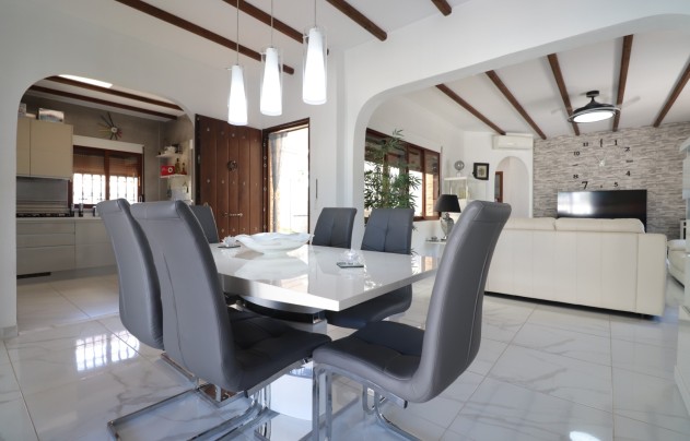 Resale - Villa - Formentera del Segura - Fincas de La Vega