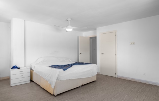 Herverkoop - Villa - Los Montesinos - La Herrada