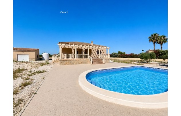 Resale - Villa - Catral