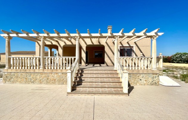 Resale - Villa - Catral