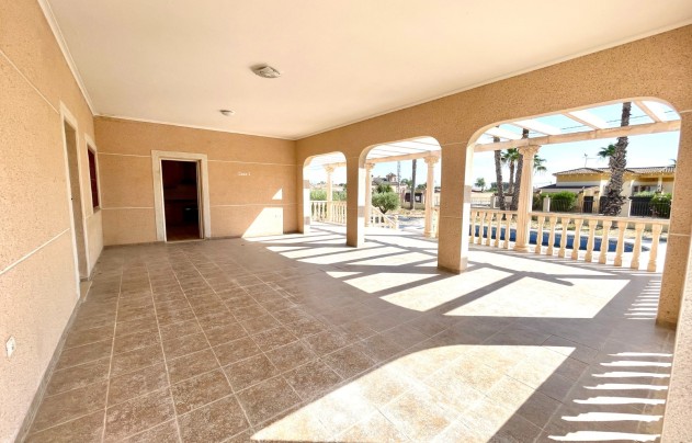 Resale - Villa - Catral